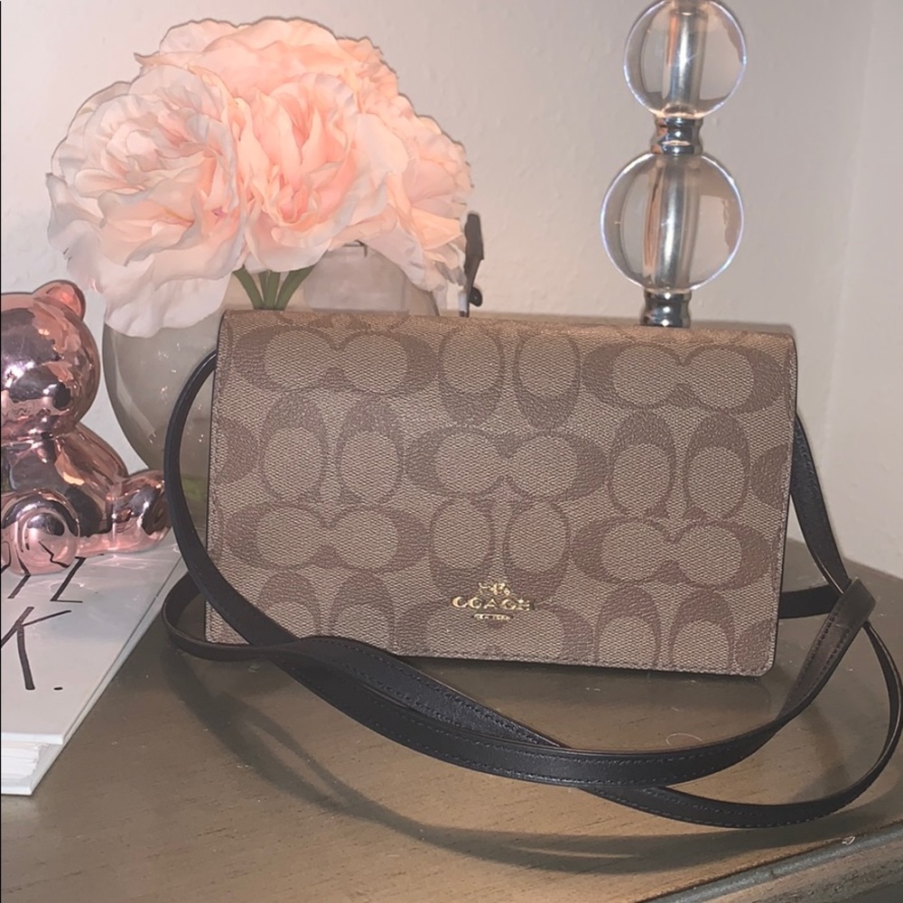 Shoulder bag